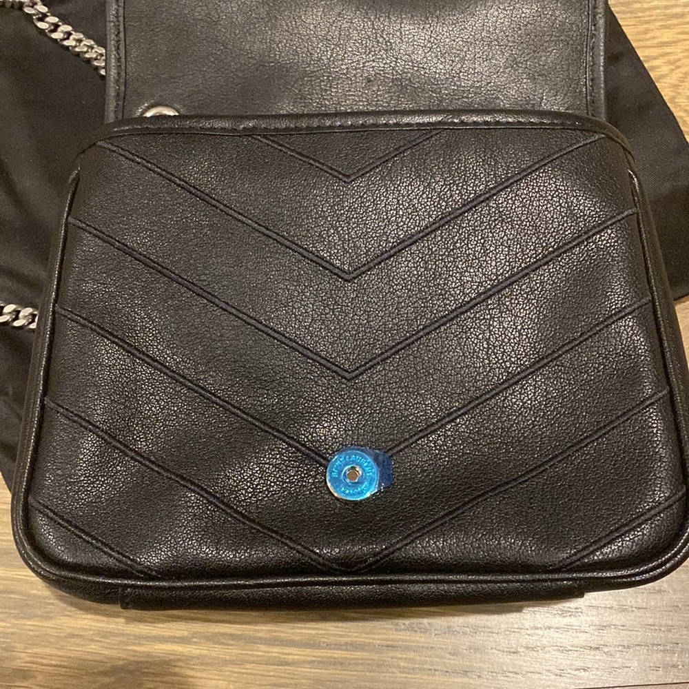 Yves Saint Laurent Black Shoulder Bag - Picture 11 of 12